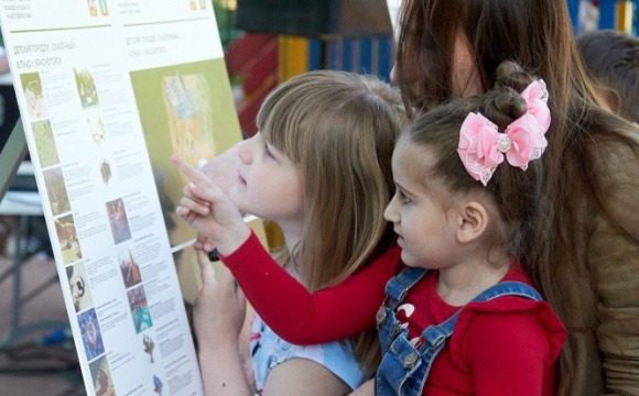 Проект благоустройства детской площадки обсудили в детском городке «Сказочный»