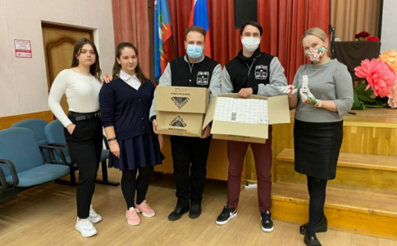 Красногорским школьникам подарили средства индивидуальной защиты для рук