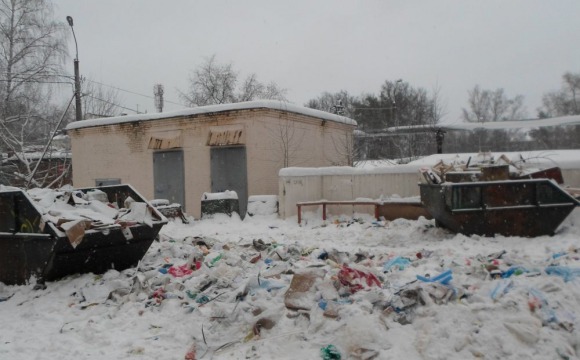 Еще одна контейнерная площадка приведена в порядок