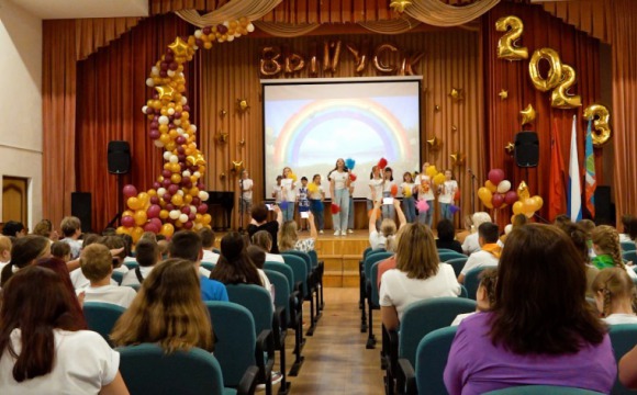 700 учеников из Красногорска приняли участие в проекте "Умные каникулы"