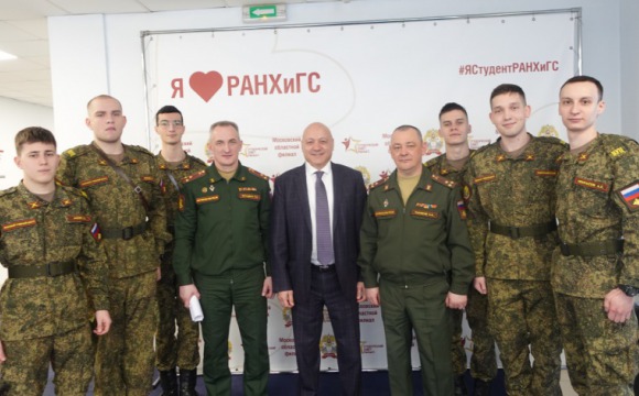 В Президентской академии в Красногорске стартовала военная подготовка курсантов