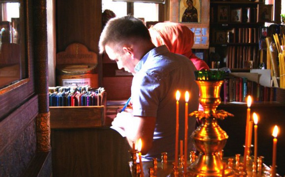 Молодежный актив познакомился с жизнью православных приходов