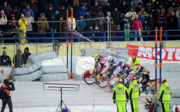 На стадионе «Зоркий» стартовал Первый финала 49-ого личного чемпионата мира по мотогонкам на льду