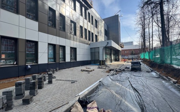 В Красногорске завершается строительство здания амбулаторно-поликлинического отделения с дневным наркологическим стационаром
