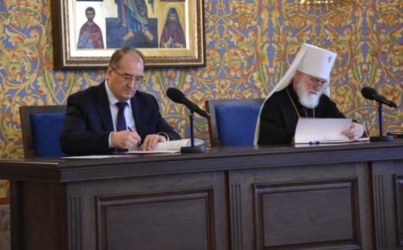 Отделение Соцфонда и Московская митрополия подписали соглашение об обмене электронными документами для назначения пенсий священнослужителям