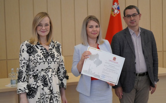 Еще трое медиков из Красногорска получили сертификаты на соципотеку