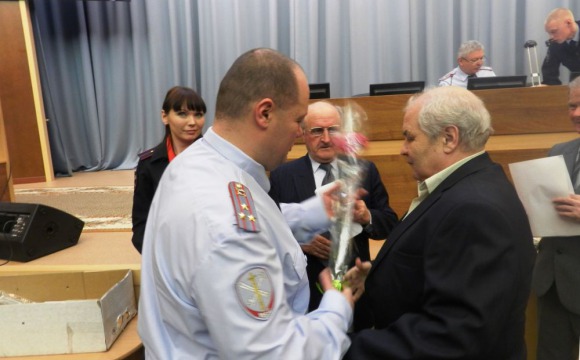 Красногорские полицейские поздравили ветеранов с их профессиональным праздником