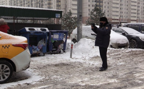 В Красногорске прошел рейд по выявлению автомобилей, мешающих проезду коммунальной техники
