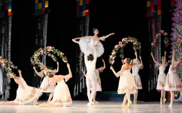 Красногорские артисты показали зрителям балет-сказку «Щелкунчик»