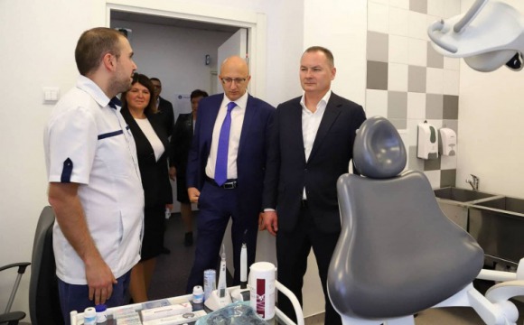 Удобно и современно: новая поликлиника открылась в Путилкове