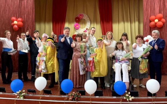 Министерство жилищно-коммунального хозяйства Московской области поздравило женщин «подшефного» интерната