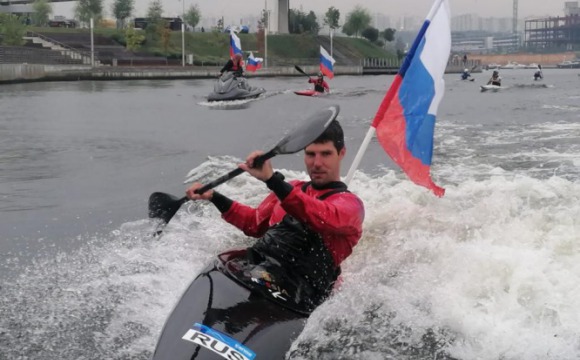 В Павшинской пойме в рамках празднования Дня Красногорска прошёл парад водных видов спорта.