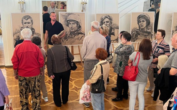 Во дворце культуры «Подмосковье» открылась выставка художника Сергея Марченко