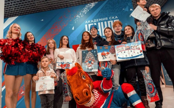 Новый опыт: хоккеисты Академии СКА –Юниор наградили победителей конкурса рисунка