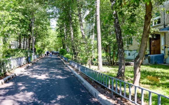 Пять дворовых территорий комплексно благоустроят в Красногорске
