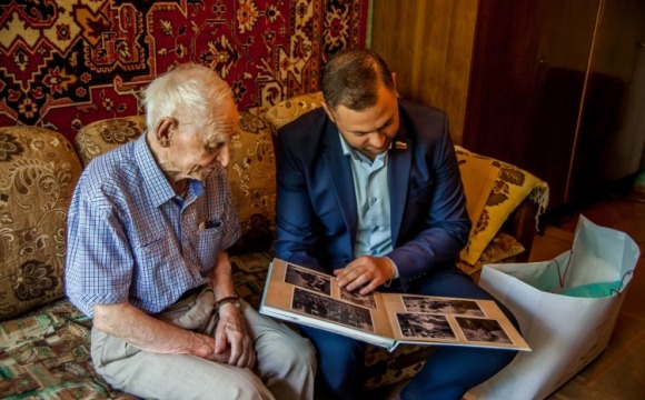 В Красногорске поздравили ветерана Великой Отечественной войны со 100-летием