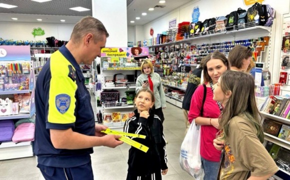 Школьные ярмарки Красногорска стали местом проведения акции по популяризации световозвращающих элементов