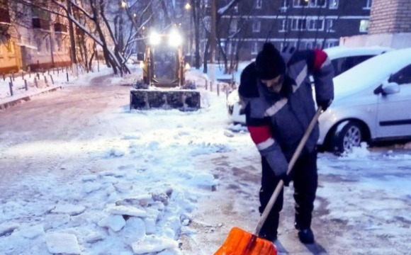 На территории городского округа Красногорск продолжается уборка снега