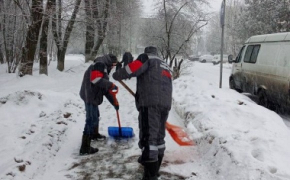 Красногорские службы ведут оперативную уборку снега