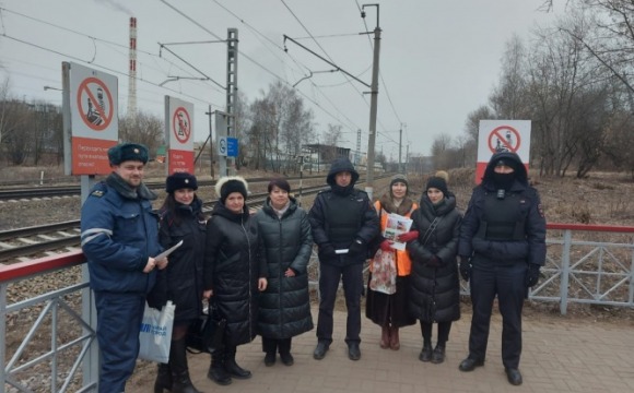 В Красногорске повышают безопасность на железнодорожных переходах