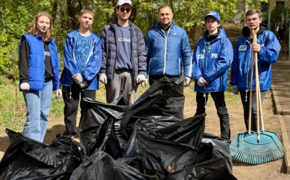 Субботник в рамках партпроекта «Чистая страна»