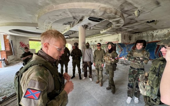 Военно-исторический центр «Искатель» провел учебно-практическую тактическую игру с использованием страйкбольных приводов