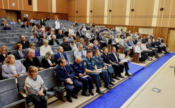 Дмитрий Волков провел оперативное совещание