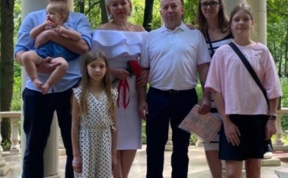 В парке «Ивановские пруды» в Красногорске прошла церемония регистрации брака