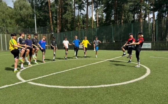 В детском городке «Сказочный» проходит фестиваль спорта «Победа», приуроченный ко Дню физкультурника