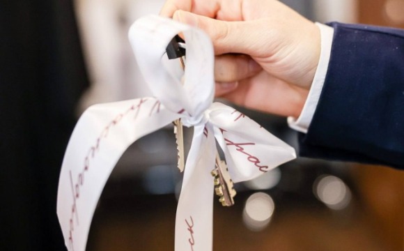 В Красногорске состоялось торжественное вручение ключей от квартир детям-сиротам