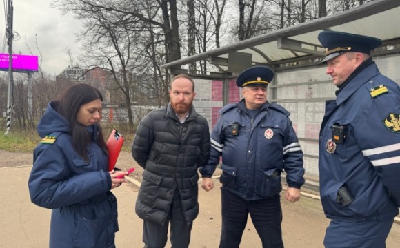 На Пятницком шоссе проверили работу общественного транспорта в утренние часы пик