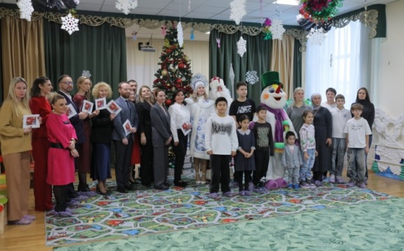 В Путилково прошла благотворительная акция «Елка желаний» для детей участников СВО