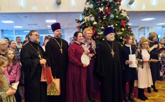 Во Дворце культуры «Подмосковье» прошёл фестиваль «Огни Рождественской ёлки»