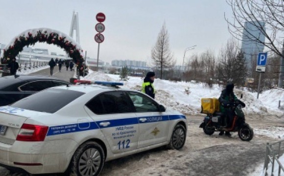 Пешеходный мост – для пешеходов!