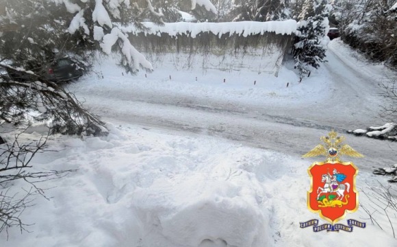 25 января около одного из домов, расположенных в селе Николо-Урюпино г.о. Красногорск, произошло дорожно-транспортное происшествие