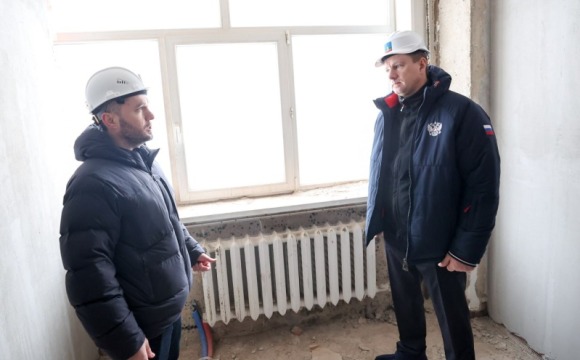 Дмитрий Волков проконтролировал ход капитального ремонта Красногорского колледжа