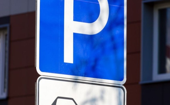 Почти 70 автомобилистов оштрафовали в Красногорске за парковку на местах для инвалидов с начала года