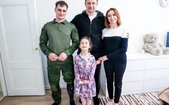 Дмитрий Волков навестил семью Героя СВО