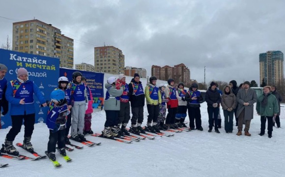 Семейные старты по горным лыжам: спорт без границ в Красногорске