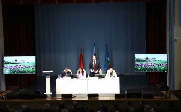 Дмитрий Волков открыл сезон отчетов начальников территорий в Петрово-Дальнем
