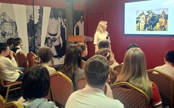 Красногорским школьникам рассказали о Дне воссоединения Крыма с Россией