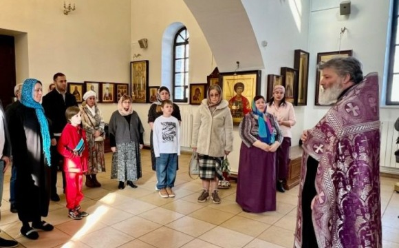 В Данииловском храме прошла традиционная встреча в рамках проекта «Беседы со священником»