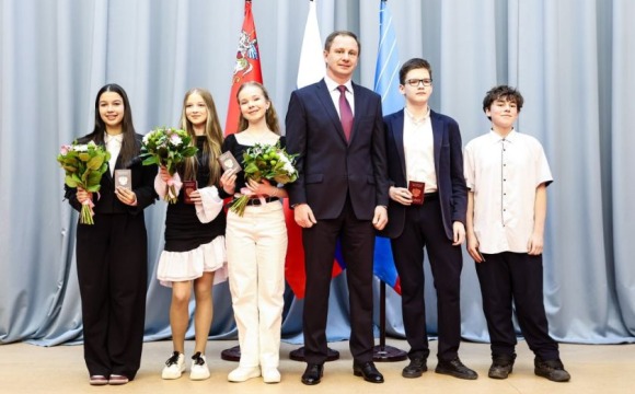 Дмитрий Волков вручил первые паспорта юным жителям Красногорска