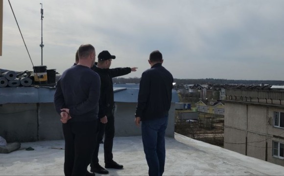 Красногорские партийцы проконтролировали ремонт крыш в Козино