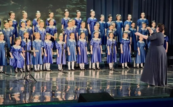 В Красногорске прошел отчетный концерт Детской музыкальной хоровой школы «Алые паруса»
