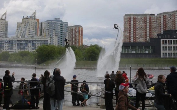 В яхт-клубе «Парк Рублево» состоялся благотворительный фестиваль водных видов спорта «Вода для всех»