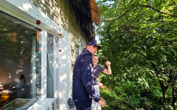 Глава Красногорска Дмитрий Волков проконтролировал решение проблем в Опалихе: ремонт кровли, благоустройство и обратная связь с жителями