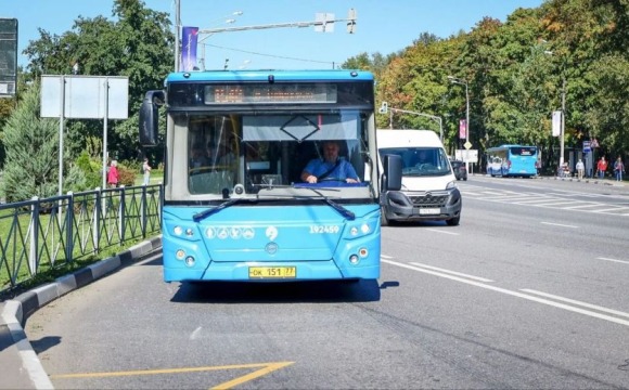 Дмитрий Волков поздравил работников автомобильного и городского пассажирского транспорта с профессиональным праздником