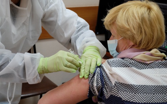 Прививку от гриппа сделали уже свыше 45600 красногорцев