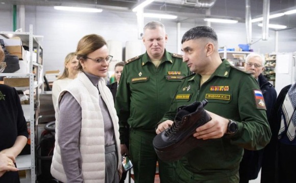 При поддержке Президента России фонд «Защитники Отечества» обеспечивает ветеранов с инвалидностью адаптивной одеждой.